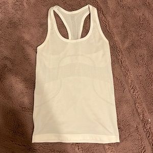 lulu lemon white racer back size 6
